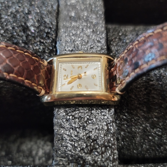 Michael Kors Python Taylor Watch - Picture 6 of 9